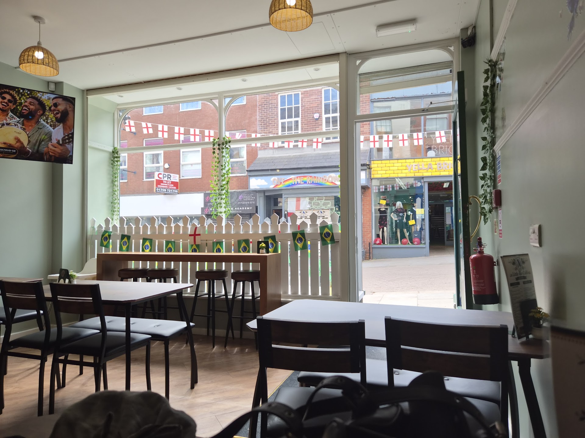 Little Rio Café seating